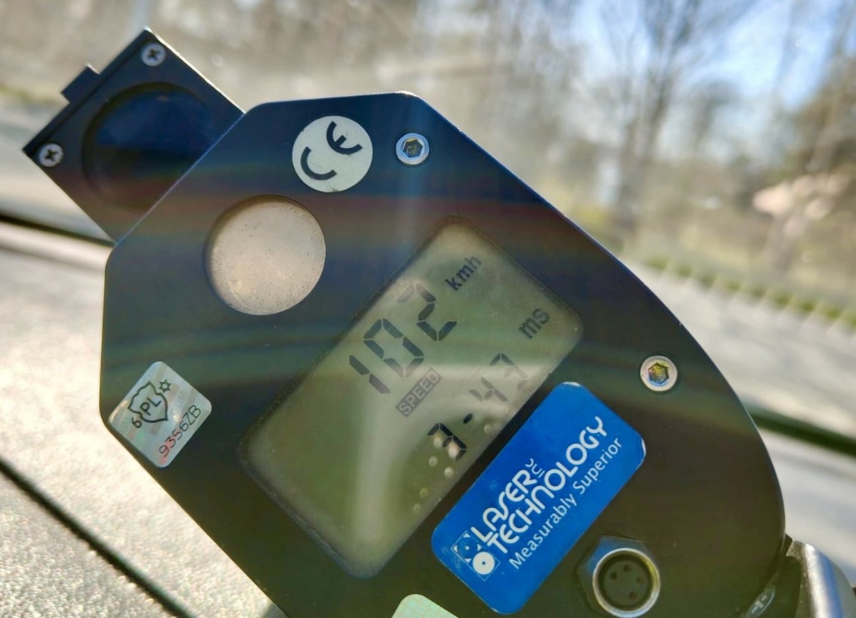 Brawura, brak uprawnień i alkohol. Kontrole puckiej drogówki