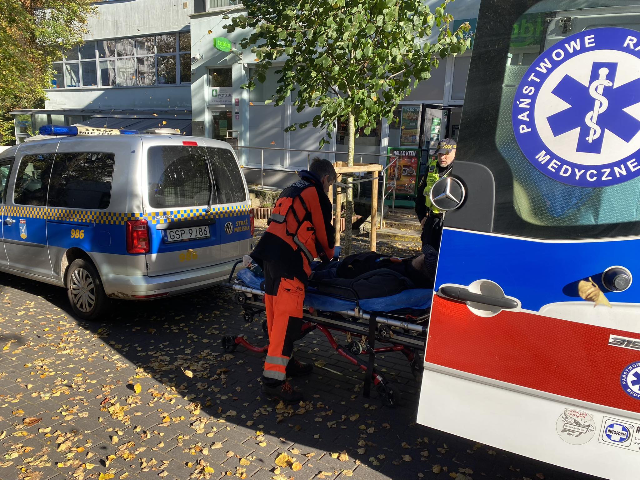 Miał niedowład lewej strony ciała! Taksówkarz uratował życie pasażerowi