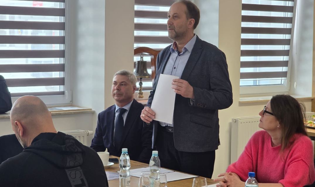 Rozmawiali o ptasiej grypie. 'Trzeba zachować ostrożność'