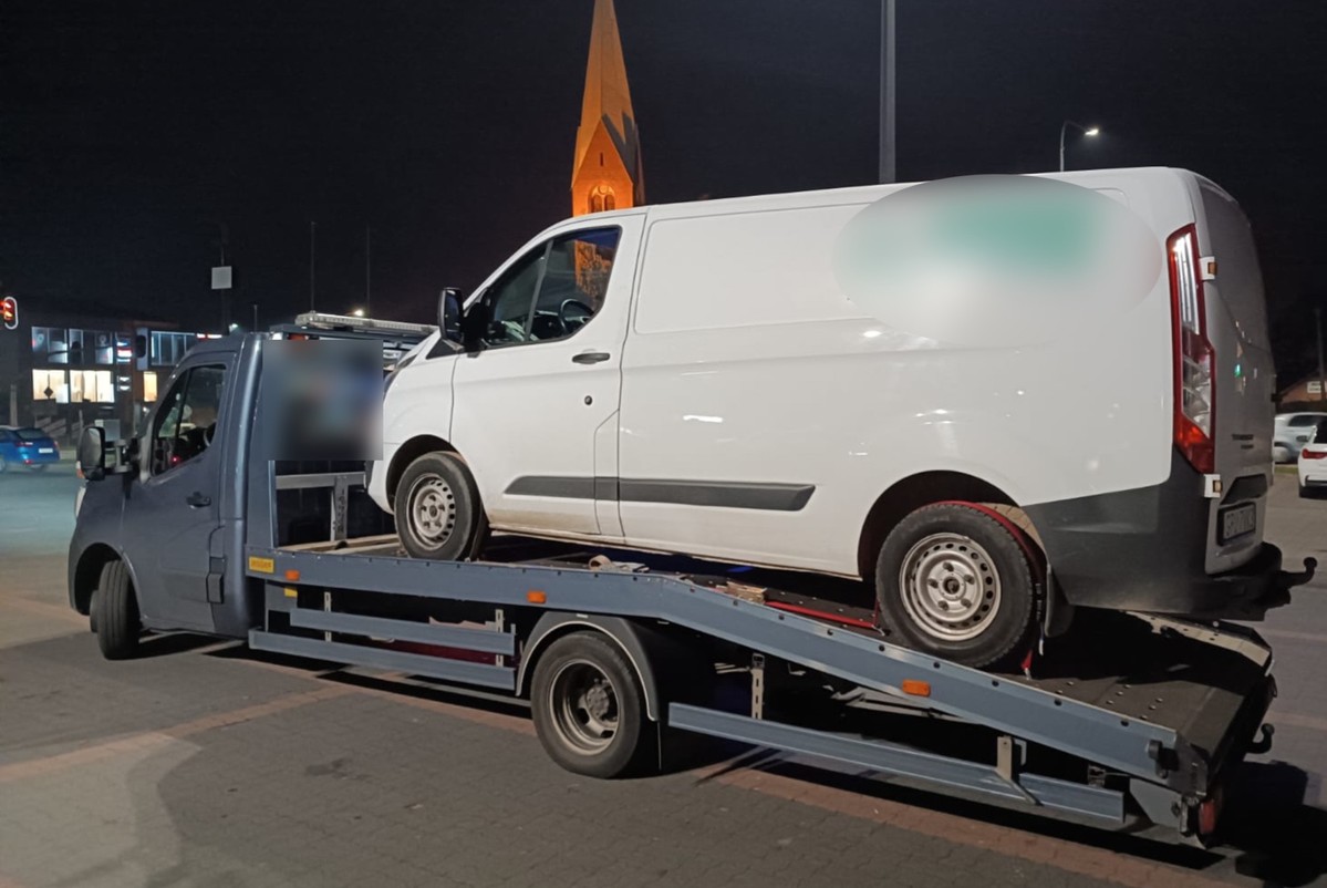 Laweta przeładowana ponad dwukrotnie. Dalej nie pojechała