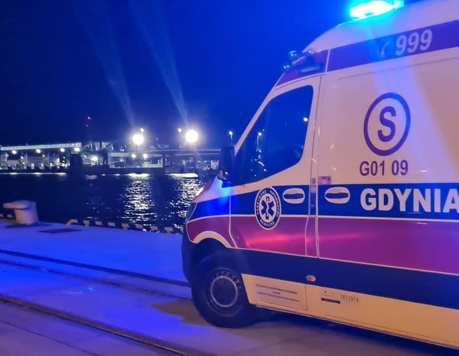 Marynarz miał problem z sercem. Interwencja ratowników na nabrzeżu Indyjskim