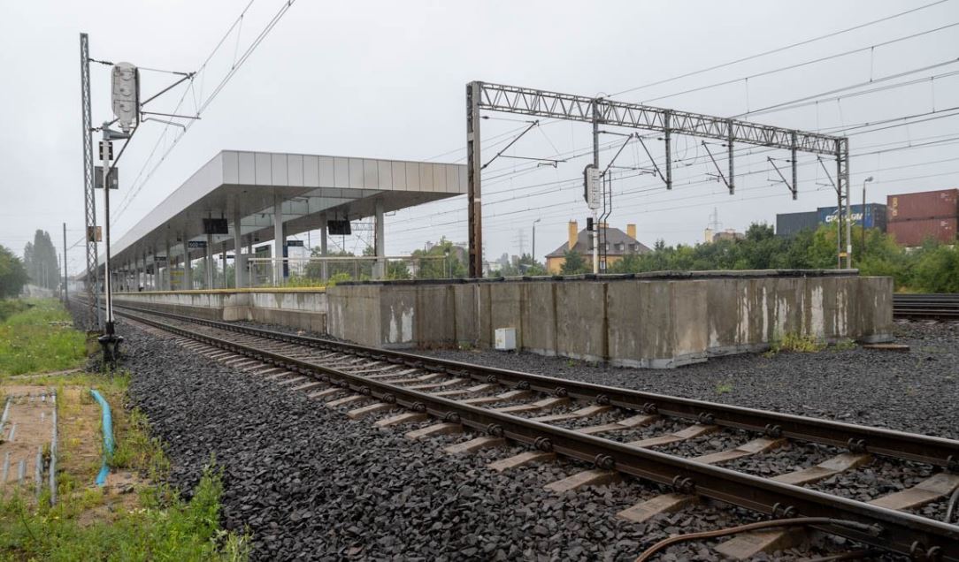 Podróżni mogą zacierać ręce! Będzie nowe przejście na ważnym peronie