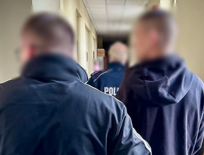 Dwóch zatrzymanych za kradzieże rowerów. Jeden z nich odpowie w recydywie, drugi ukrył się w szafie