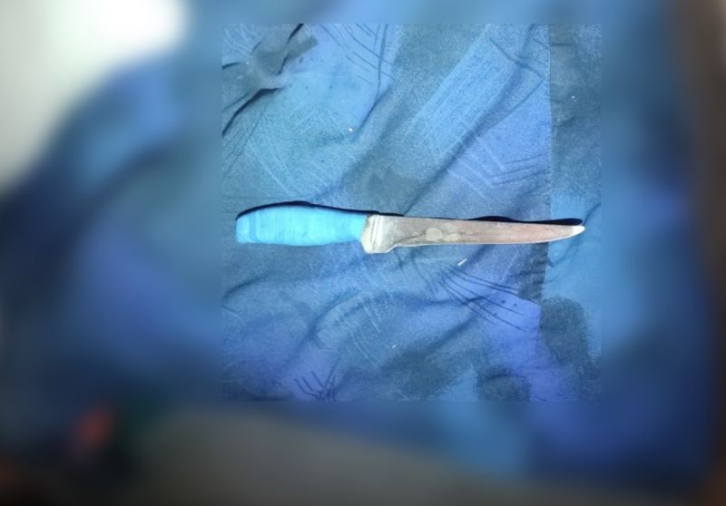 Podczas spotkania wbił mu nóż w plecy. Mężczyzna ledwo przeżył