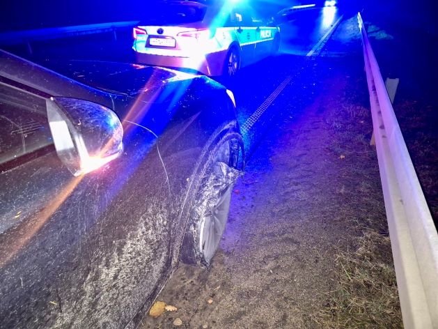 Jechała kilkanaście kilometrów bez jednej opony. To nie był jej jedyny problem