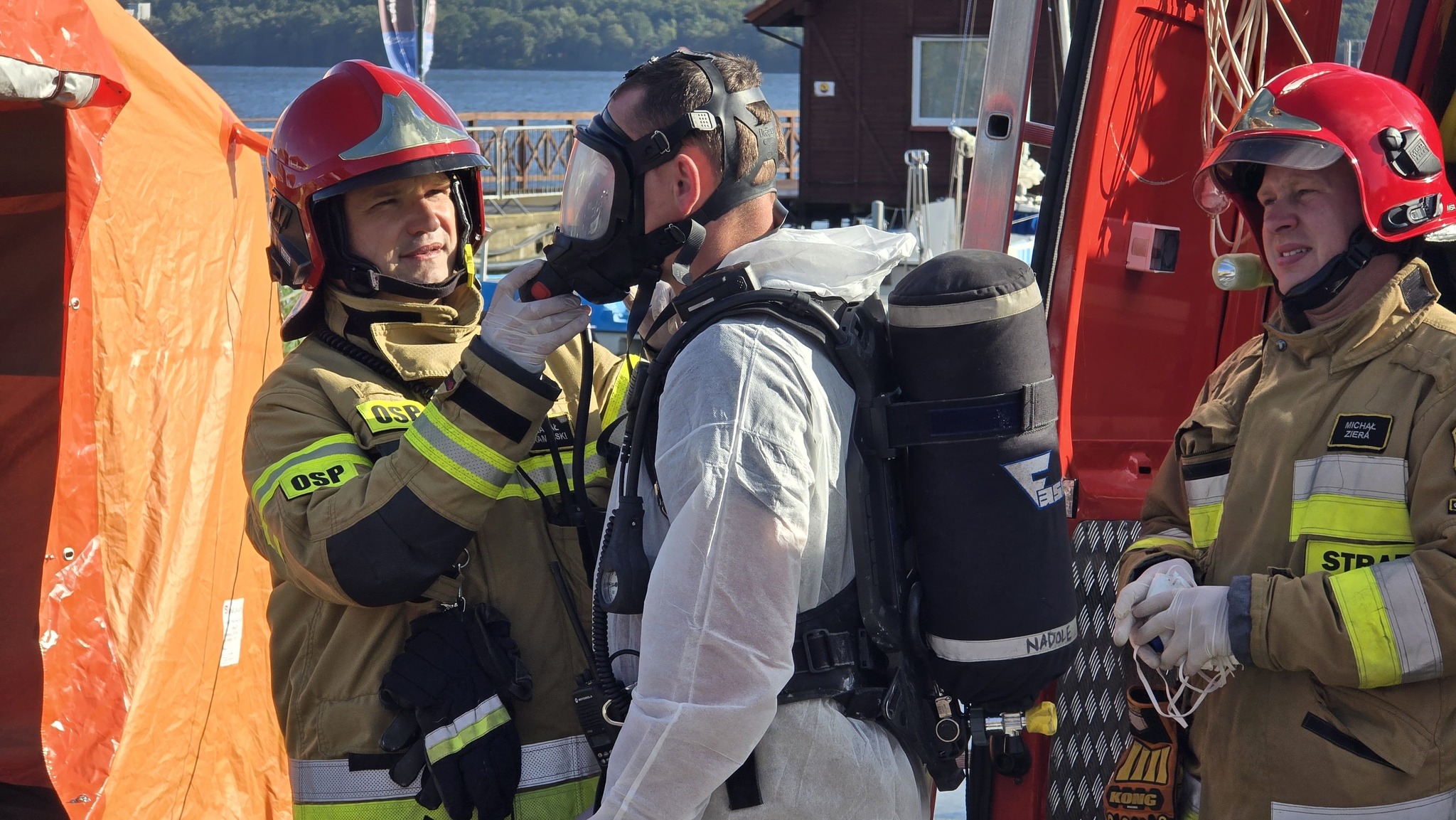 Alarm na jeziorze! Wielka ewakuacja pasażerów statku. Na szczęście to tylko ćwiczenia