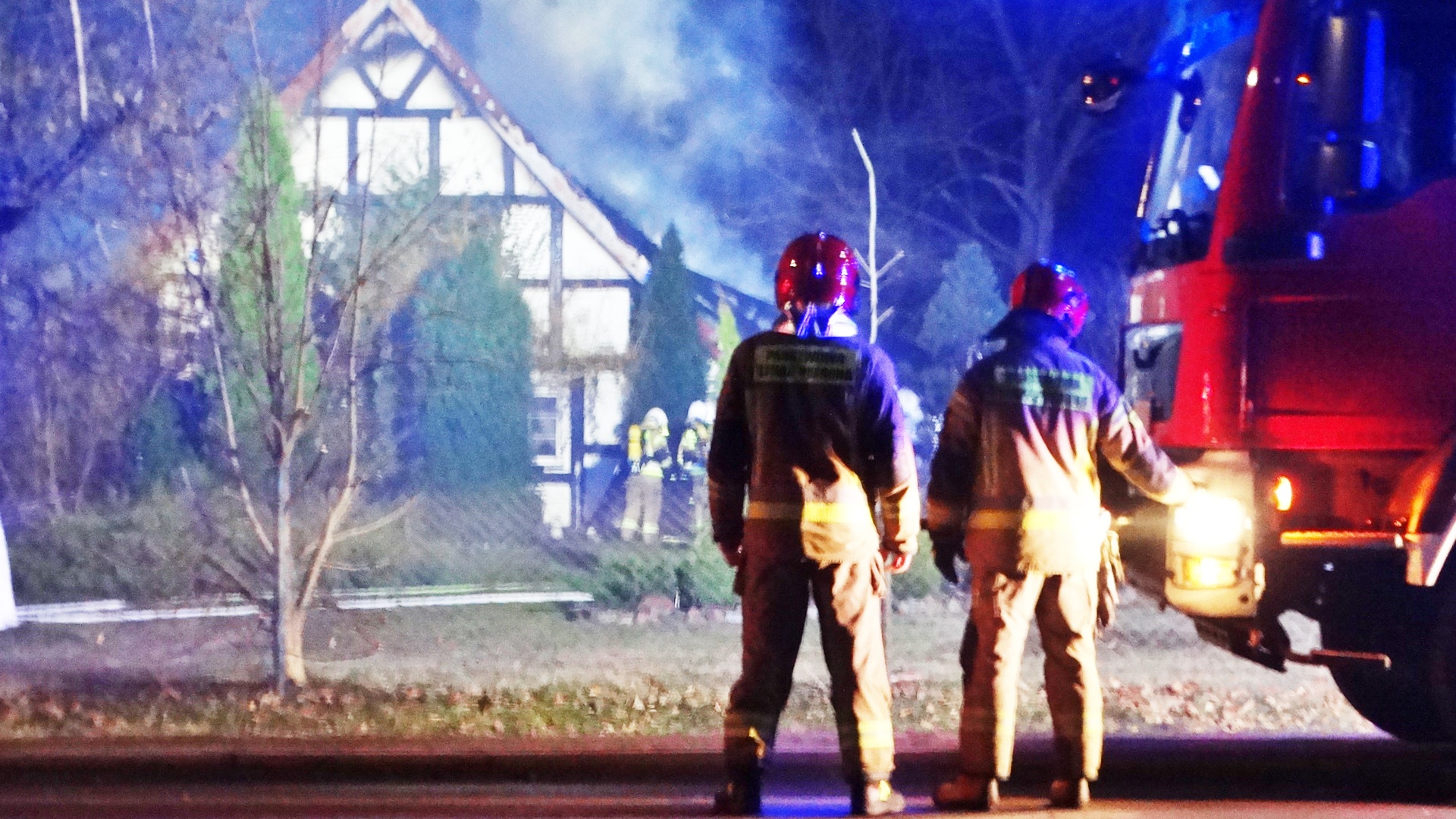 Dom spłonął niemal doszczętnie, są ranni