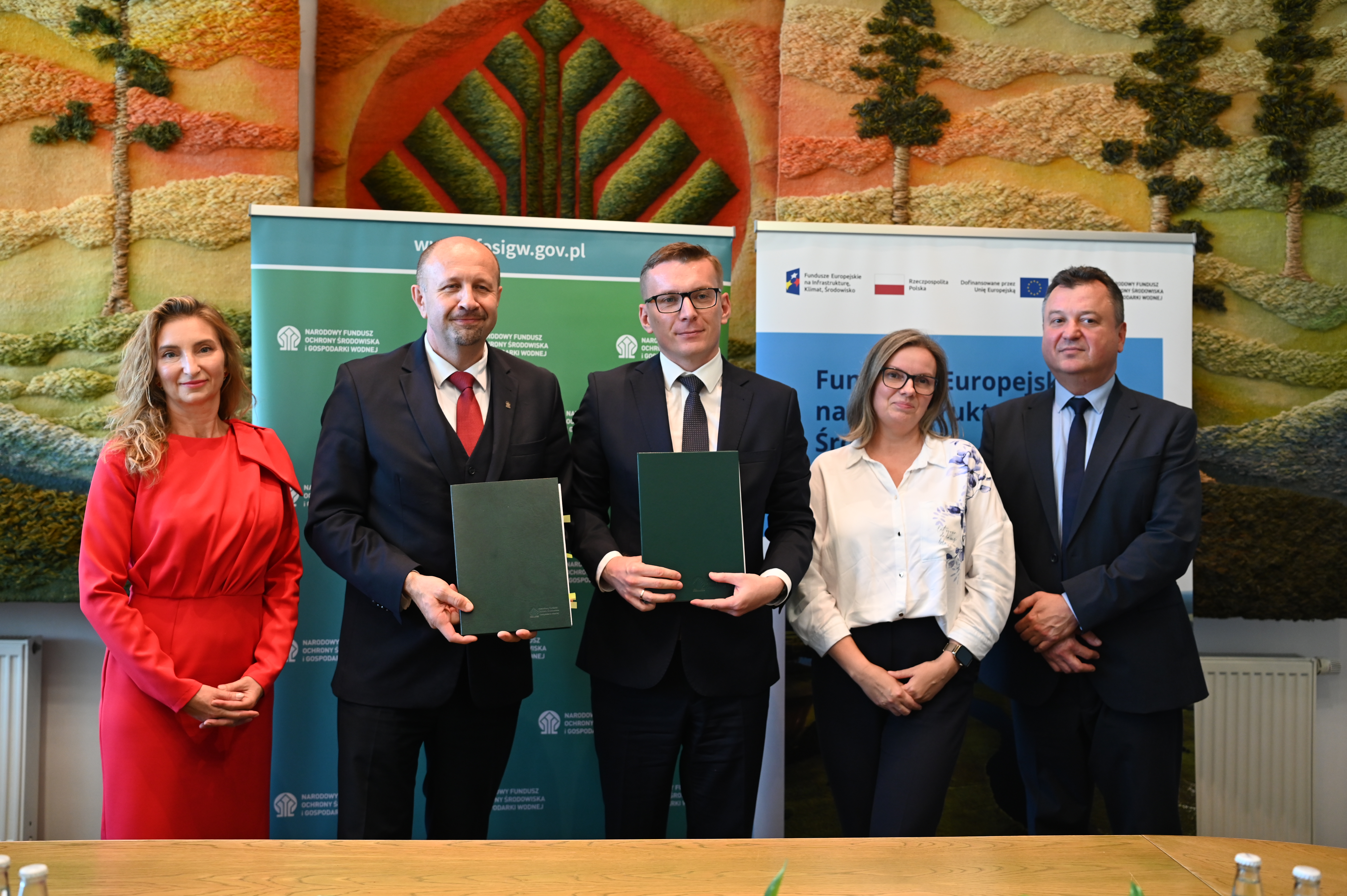 Ogrody deszczowe, zbiorniki i mini park. Unijne miliony dla Redy