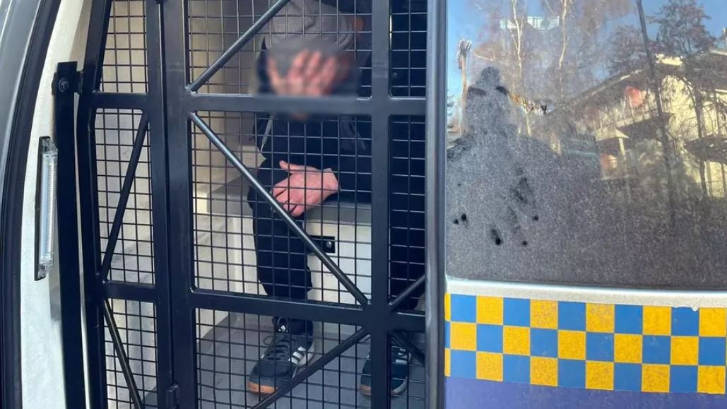 Szamotanina po kradzieży alkoholu. Nieustraszoną ekspedientkę wsparli strażnicy