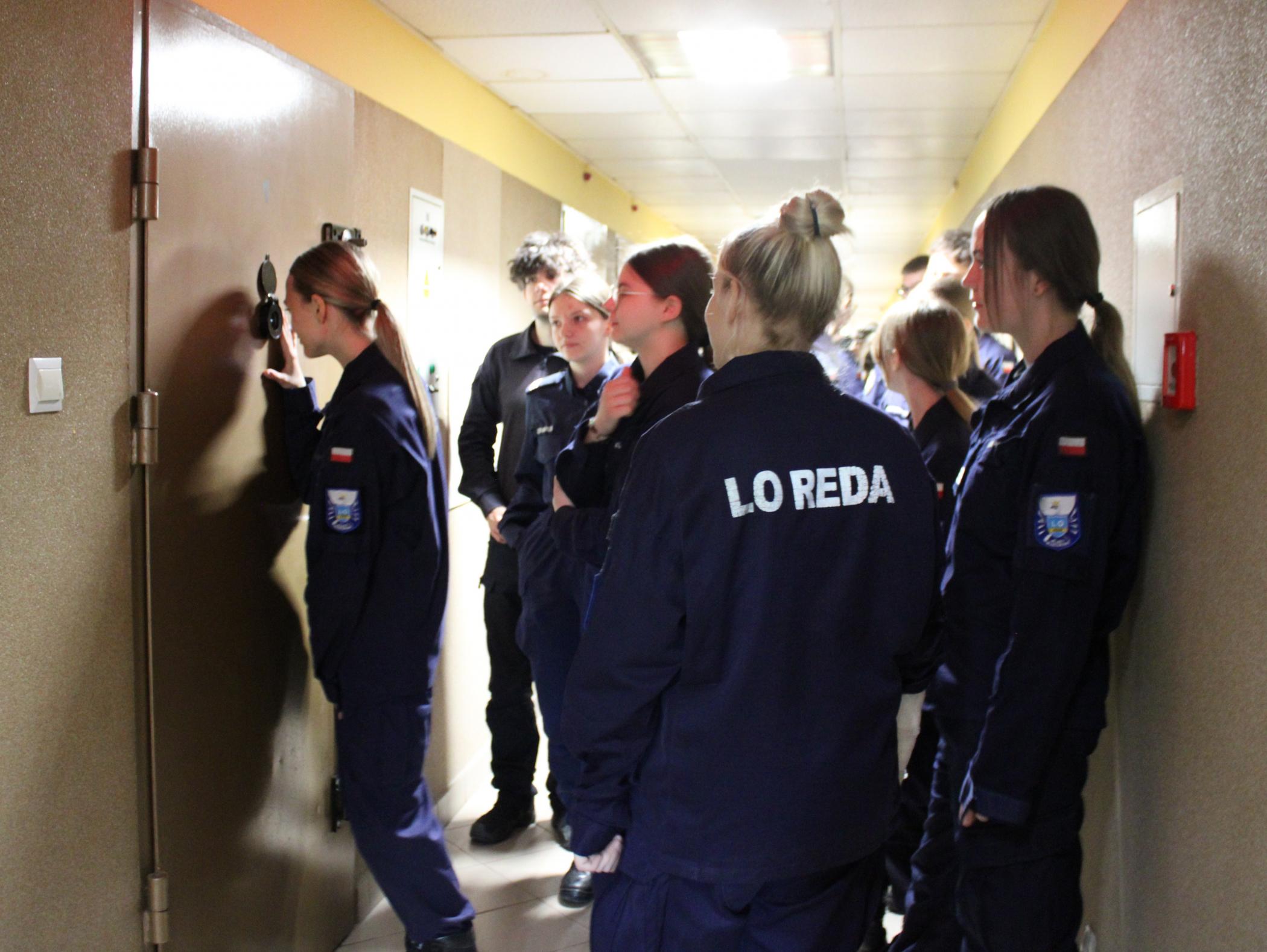 Zobaczyli jak wygląda 'życie za kratami'. Odwiedzili zakład karny