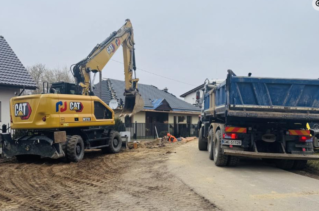 Blisko 10 milionów złotych na kanalizację. Prace wciąż trwają