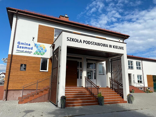 Nauczycielka wyrzuciła krzyż do kosza? Będzie protest