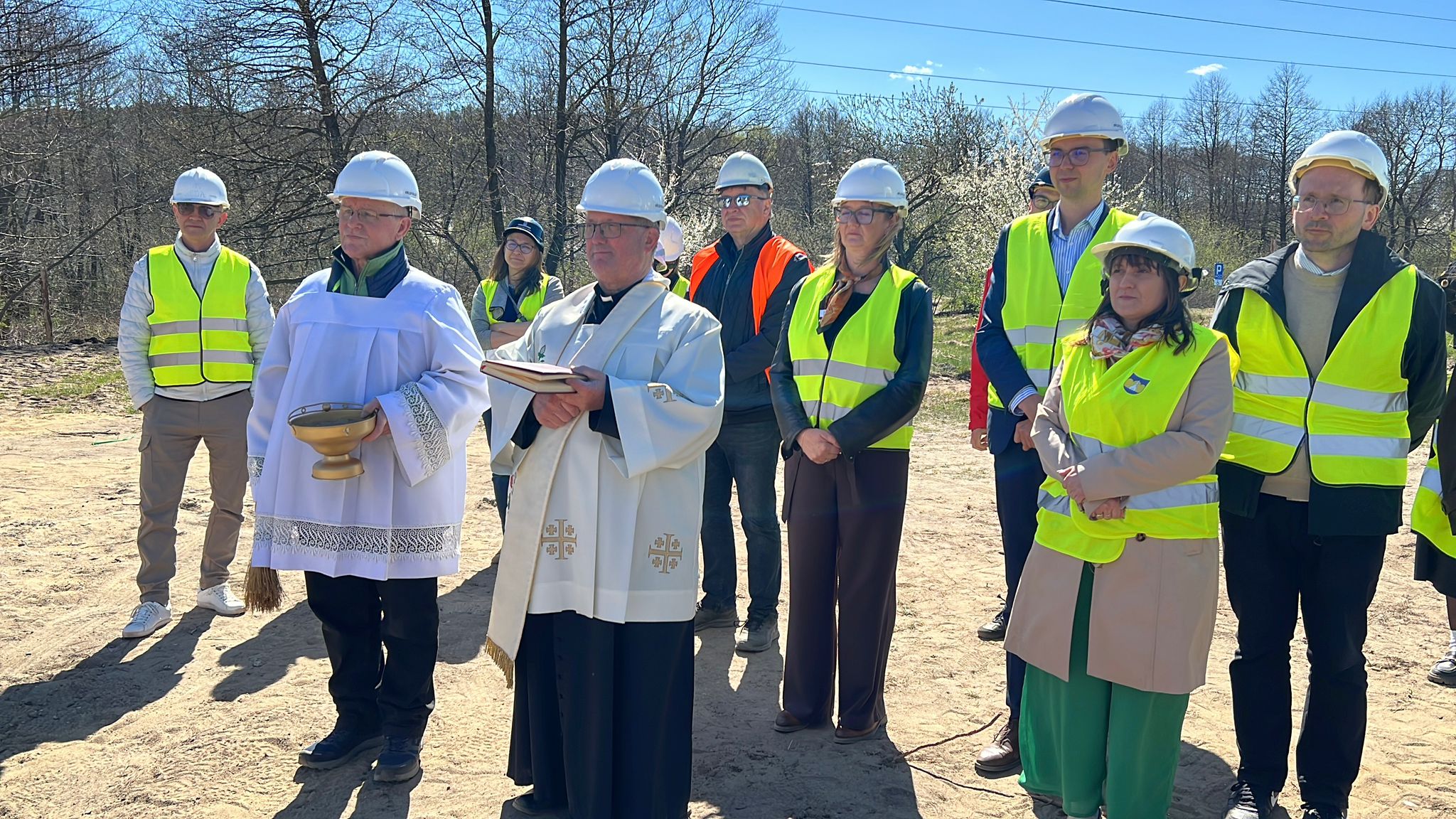 Wiecha zawisła nad filią szkoły w Redzie. 'Uczniów przybędzie'