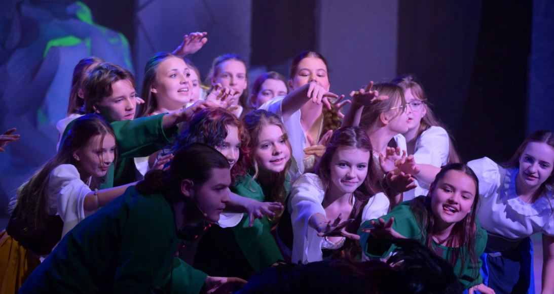 Jak powstaje spektakl? Warsztaty teatralne dla dzieci i młodzieży w Kamienicy Sztuki