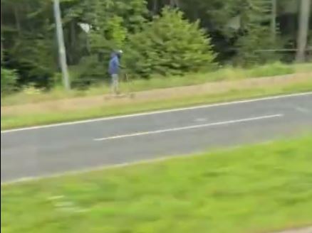 Jechał hulajnogą elektryczną blisko 60 km/h. "W myśl przepisów nie jest to wtedy hulajnoga elektryczna"