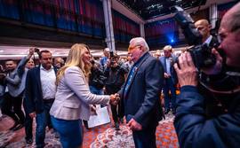 Lech Wałęsa w gronie laureatów Europejskiego Orderu Zasługi. Wśród wyróżnionych Merkel i Zełeński