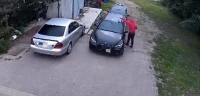 Groził znajomemu, a następnie podpalił jego auto. Ogień zniszczył kolejne pojazdy