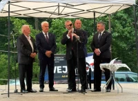 „Czy łabędzia ze stawu smażyli jacyś dzicy ludzie?”. Grzegorz Braun przemawiał w Wejherowie