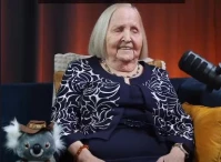 Dwie godziny wystarczyły, by spełnić jej marzenie. 90-letnia pani Helena poleci do Australii