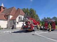 Pożar w kościele. Ćwiczenia strażaków i symulowano ewakuację poszkodowanych