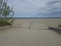 Ponton i zjazdy techniczne. Na plażach powstały dodatkowe udogodnienia