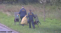Sprzątali Kalwarię Wejherowską. W lesie znaleźli nawet krzesła