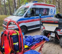Wypadek podczas jazdy konnej na plaży. Dwie osoby trafiły pod opiekę ratowników