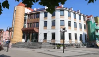Dawny bank zamieni się w nowoczesną bibliotekę. Prace postępują