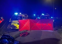 Czołowe zderzenie busa z osobówką. Dwie osoby nie żyją