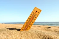 Nawet 32°C. IMGW wydało ostrzeżenie przed upałami