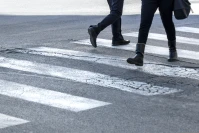 Jesienią rośnie zagrożenie dla pieszych. Policja apeluje o większą uważność. Mundurowi podali statystyki
