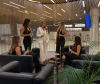 Prywatna odprawa, salon i limuzyna pod samolot. Lotnisko otworzyło strefę VIP