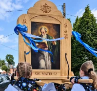 Mają nowy feretron. Zaprezentowali go podczas Wielkiego Odpustu | WIDEO