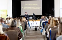 Odporność psychiczna i bezpieczne relacje. Konferencja o potrzebach młodych ludzi