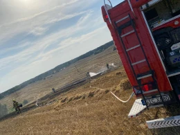 Pożar pola. W akcji uczestniczyły siły z gminy i powiatu