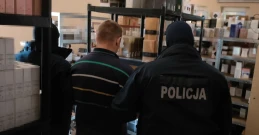Sprzedawali podrobione kosmetyki łącznie za 7,7 mln zł. Usłyszeli zarzuty