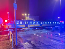 Pociąg potrącił nastolatka. W ciężkim stanie trafił do szpitala