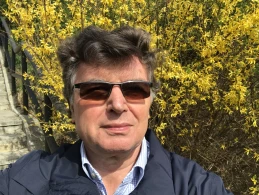 'Pasji czytania oddaję się do dnia dzisiejszego'. Rozmowa z pisarzem Janem P. Grabowskim z Redy