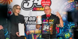 WOŚP 2026. Wylicytować można m.in. obiad z burmistrz, dzień z maszynistą czy zwiedzanie prosektorium