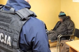 68-latek groził ekspedientkom i znieważał je. Miał przy sobie tasak kuchenny