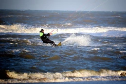 Tragedia na Bałtyku. Nie żyje kitesurfer 