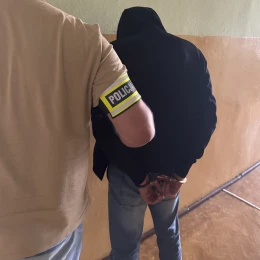 Kradł w sklepach. Później sprzedawał te rzeczy dalej
