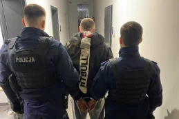 Na widok policjantów zostawił kolegę i zaczął uciekać