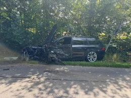 Zderzenie dwóch samochodów. Służby na miejscu 