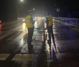 Wjechał w nastolatków na pasach. Trafili do szpitala