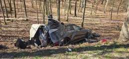 Tragiczny wypadek na drodze wojewódzkiej. Nie żyje kierowca