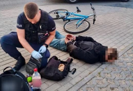 Atakował nad ranem. Wyskakiwał z zarośli i wyrywał kobietom torebki 