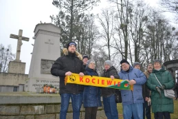 Złożyli hołd powstańcom styczniowym. Wspólne obchody dwóch oddziałów Zrzeszenia Kaszubsko-Pomorskiego