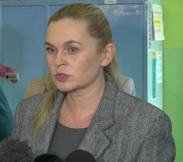 Ministra Barbara Nowacka spotkała się z nauczycielami w Lini. 'Nie może ministerstwo działać mechanicznie'