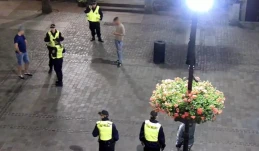 Szarpanina w centrum miasta. Jeden z uczestników był poszukiwany